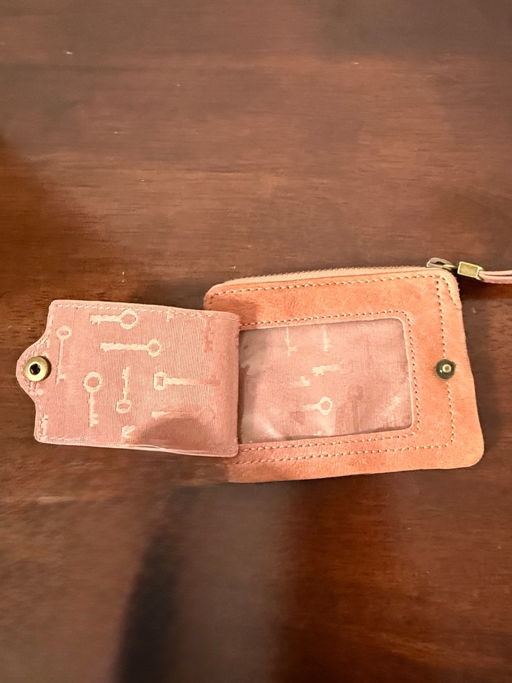 Women’s Fossil Purse Accessories. Tan with Bird Accent. EUC - Picture 13 of 16